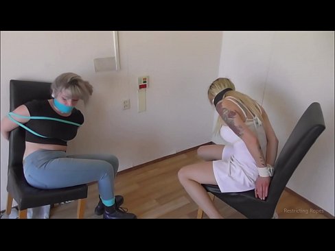 ❤️ Asılı / bağlanmış və ağzı bağlanmış / çətinlik içində olan qız ❤❌ Rus pornosu pornoda az.https-tubsexer.ru ️❤