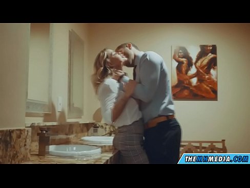 ❤️ Döşlü sarışın sizi ictimai tualetdə aldatdıqda ❤❌ Rus pornosu pornoda az.https-tubsexer.ru ️❤